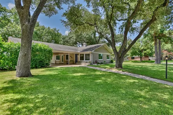 203 Munz ST, Brenham, TX 77833