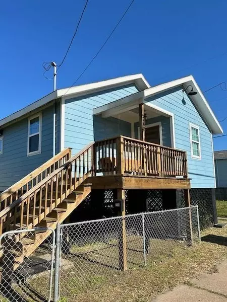 710 39th, Galveston, TX 77550