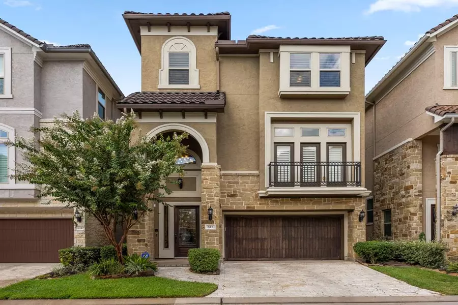 815 Old Oyster TRL, Sugar Land, TX 77478