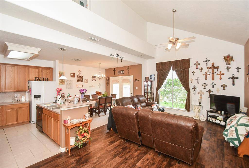 Houston, TX 77034,10150 E Palm Lake DR