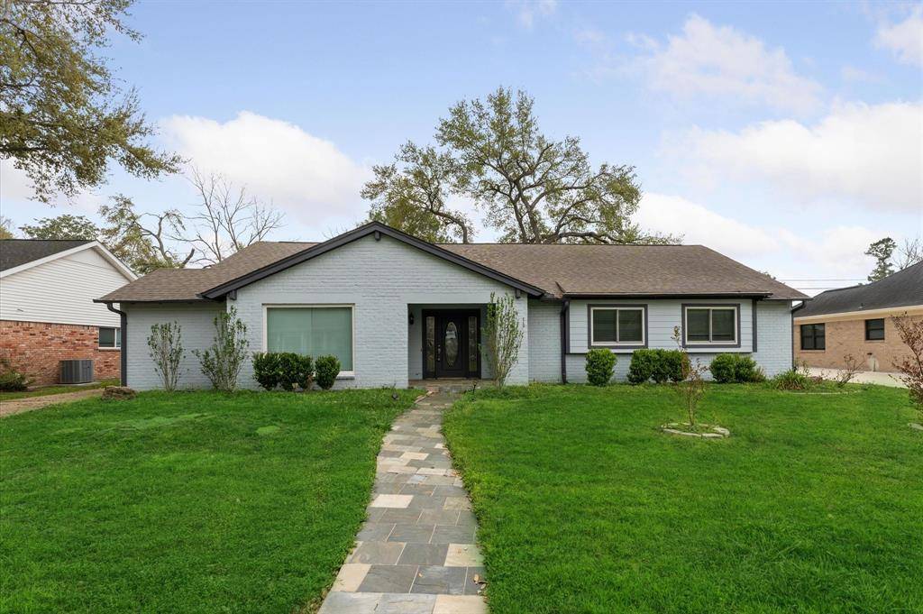 9723 Moorberry LN, Houston, TX 77080