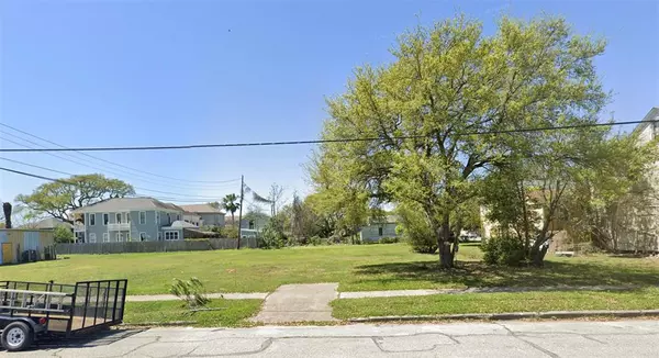 1609 35th ST, Galveston, TX 77550