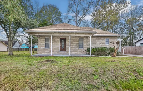 302 S Winfree ST, Dayton, TX 77535