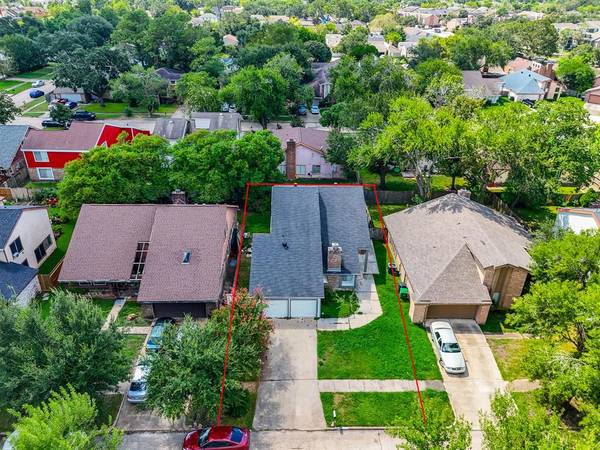 12326 Silo LN, Houston, TX 77071