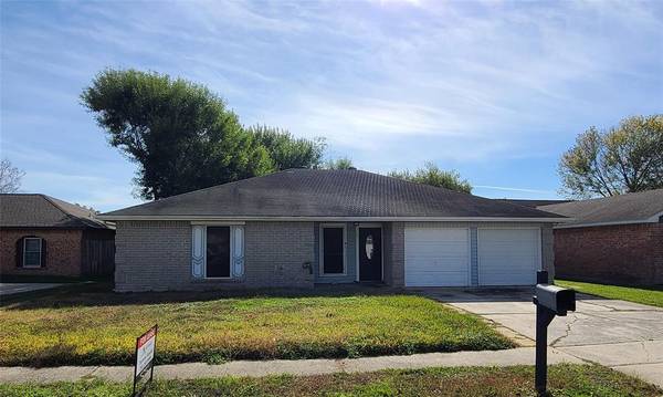 10026 Shell Rock RD, La Porte, TX 77571