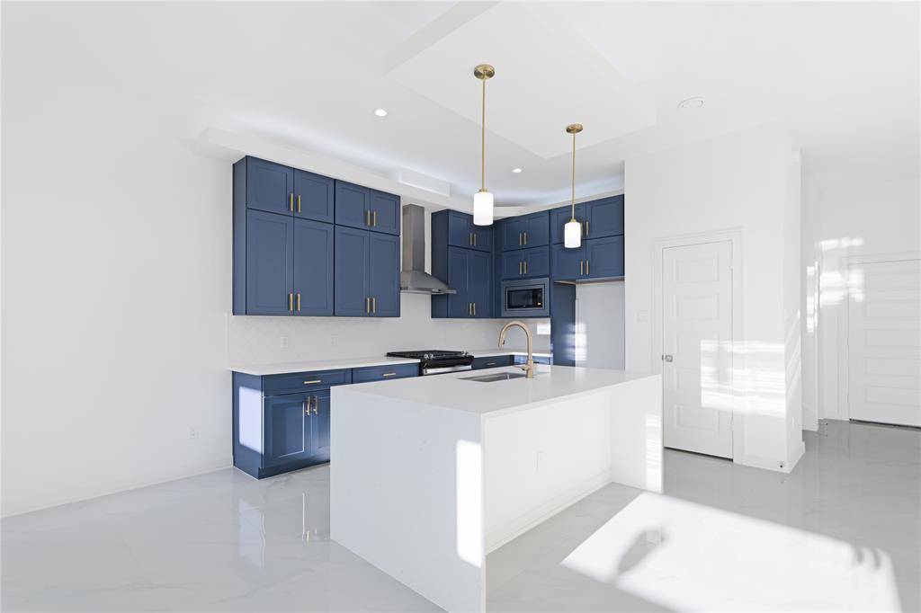 Houston, TX 77057,2936 El Fenice LN