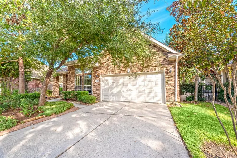 42 E Royal Mews, Conroe, TX 77384