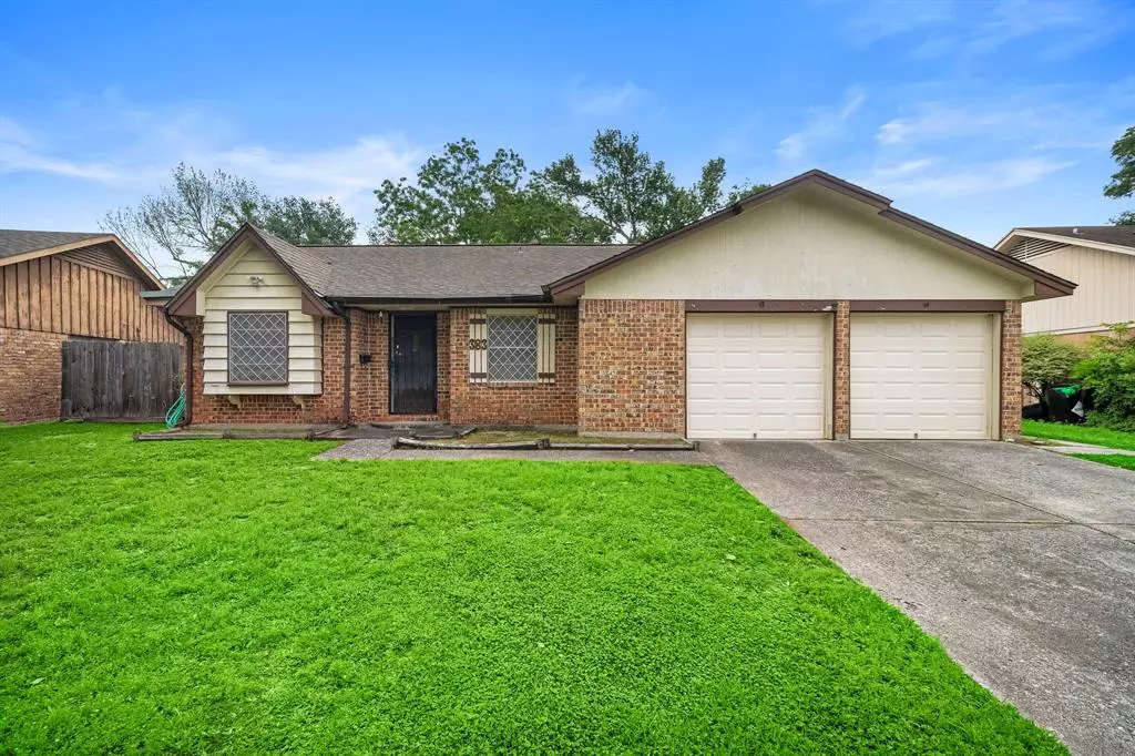 Houston, TX 77015,383 Sevenhampton LN