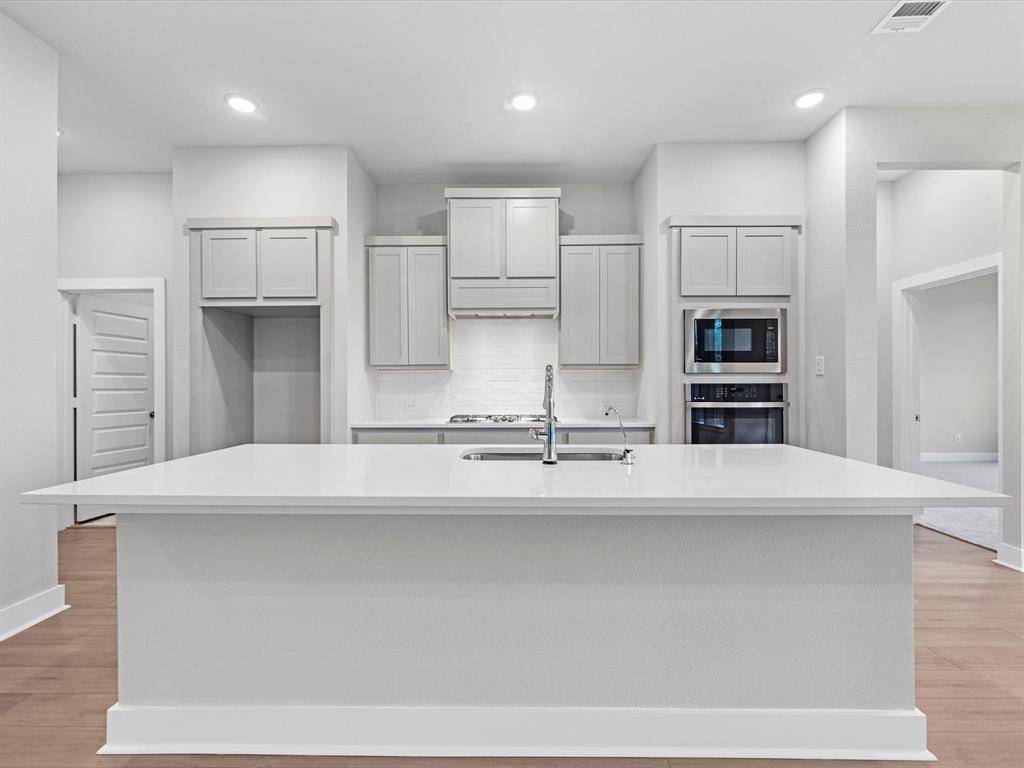 Montgomery, TX 77316,7098 North Lake Clopton