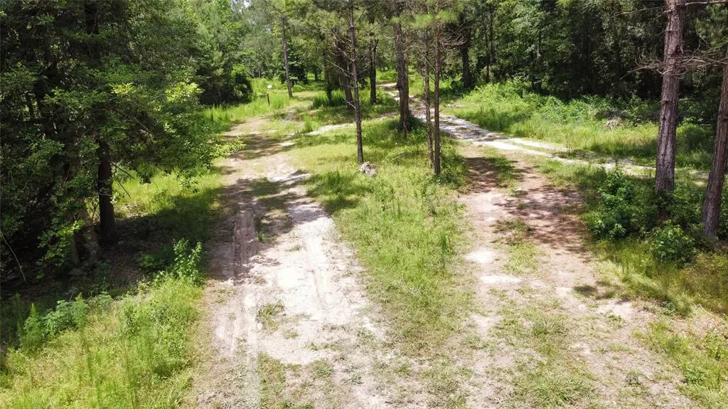 159 County Road 2293, Cleveland, TX 77327