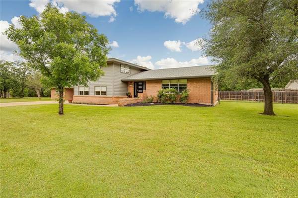 1201 Winding RD,  College Station,  TX 77840