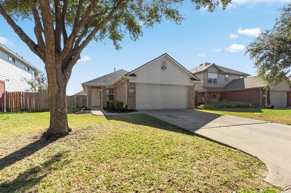 4402 Plumeria AVE, Baytown, TX 77521