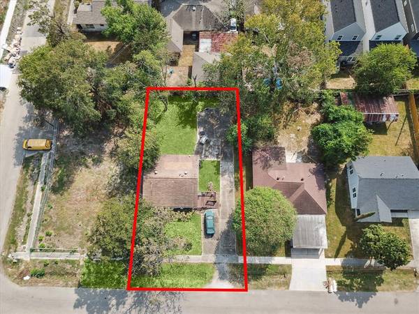 526 Barkley ST, Houston, TX 77022