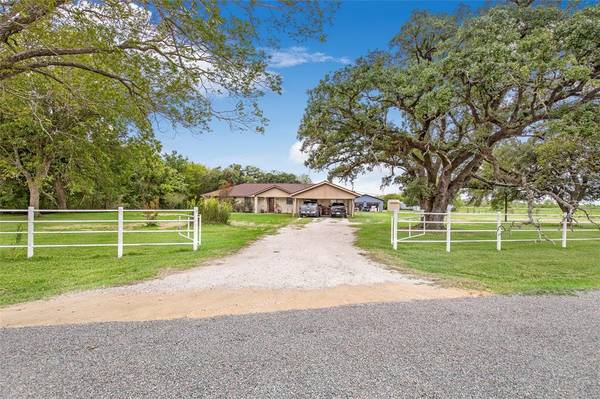 14443 Hatcherville RD, Baytown, TX 77521