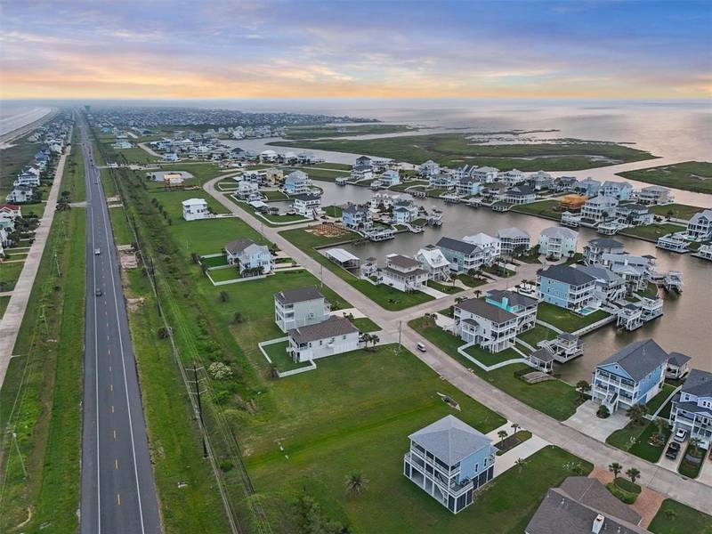 4223 S Sunset Bay DR, Galveston, TX 77554