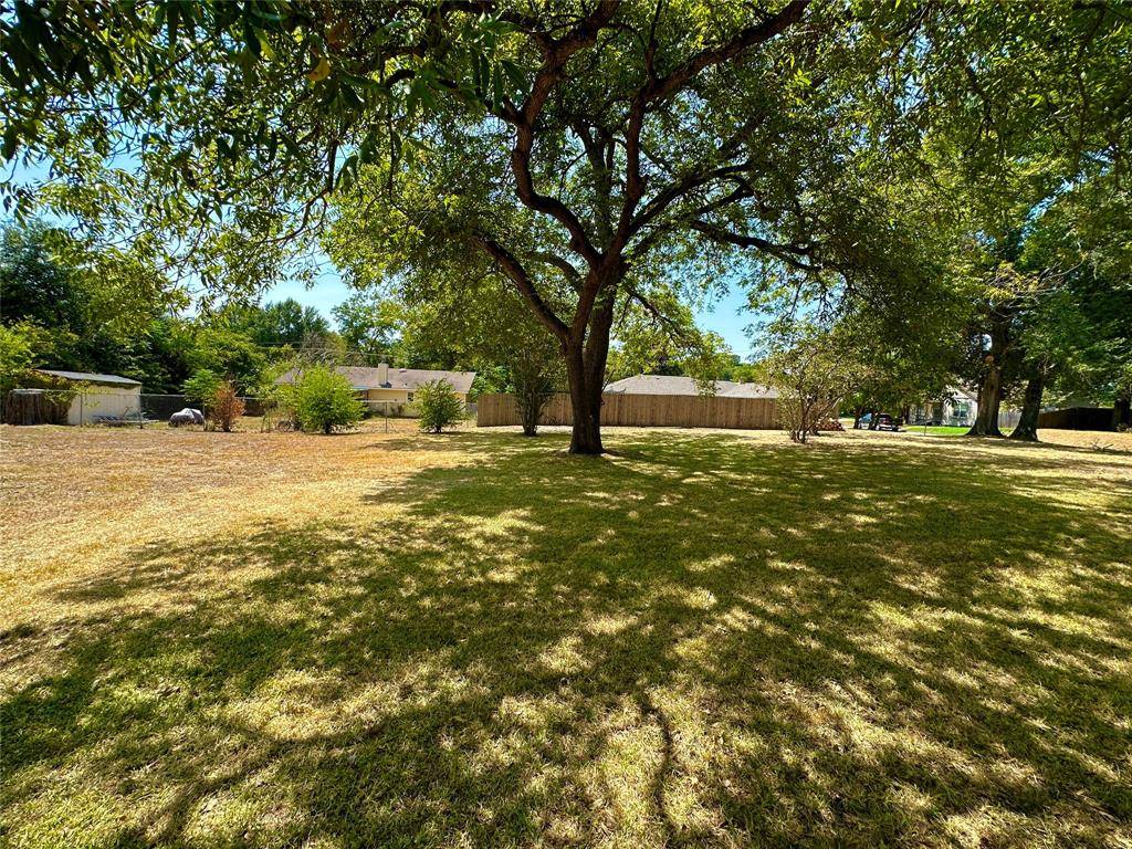 Brenham, TX 77833,806 Crockett ST