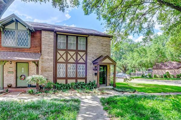 Houston, TX 77043,2243 Triway LN