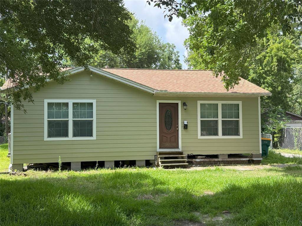2115 Oaklawn DR, La Marque, TX 77568