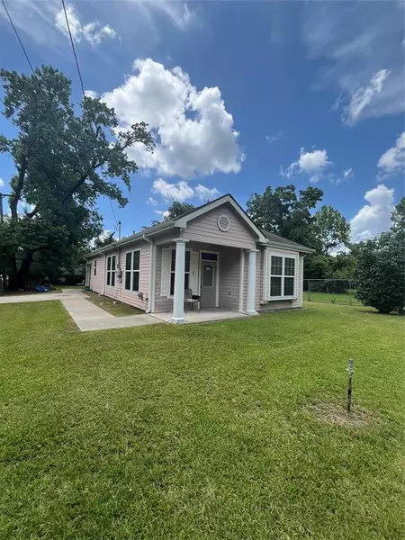 305 Bonner ST, Silsbee, TX 77656