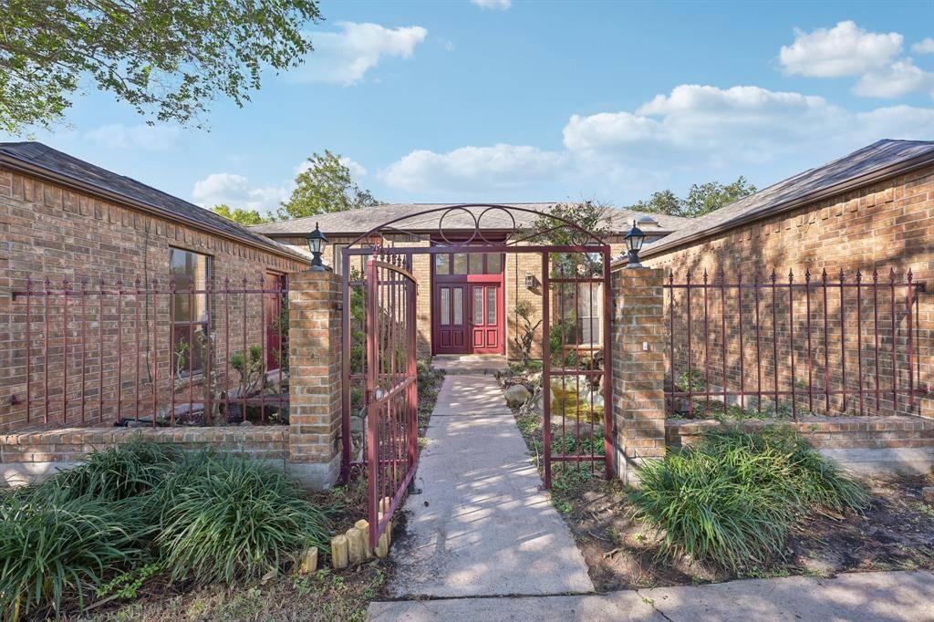 Houston, TX 77083,7202 Las Brisas DR