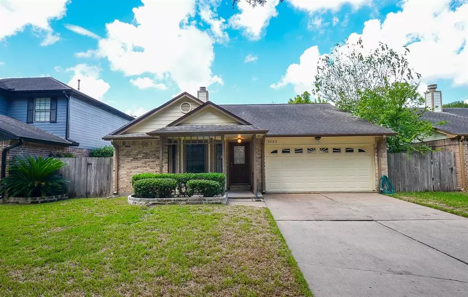 2022 Creekshire DR, Sugar Land, TX 77478