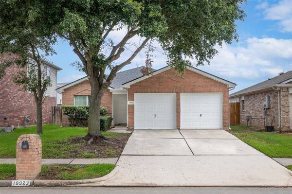 19923 Cypresswood GLN, Spring, TX 77373