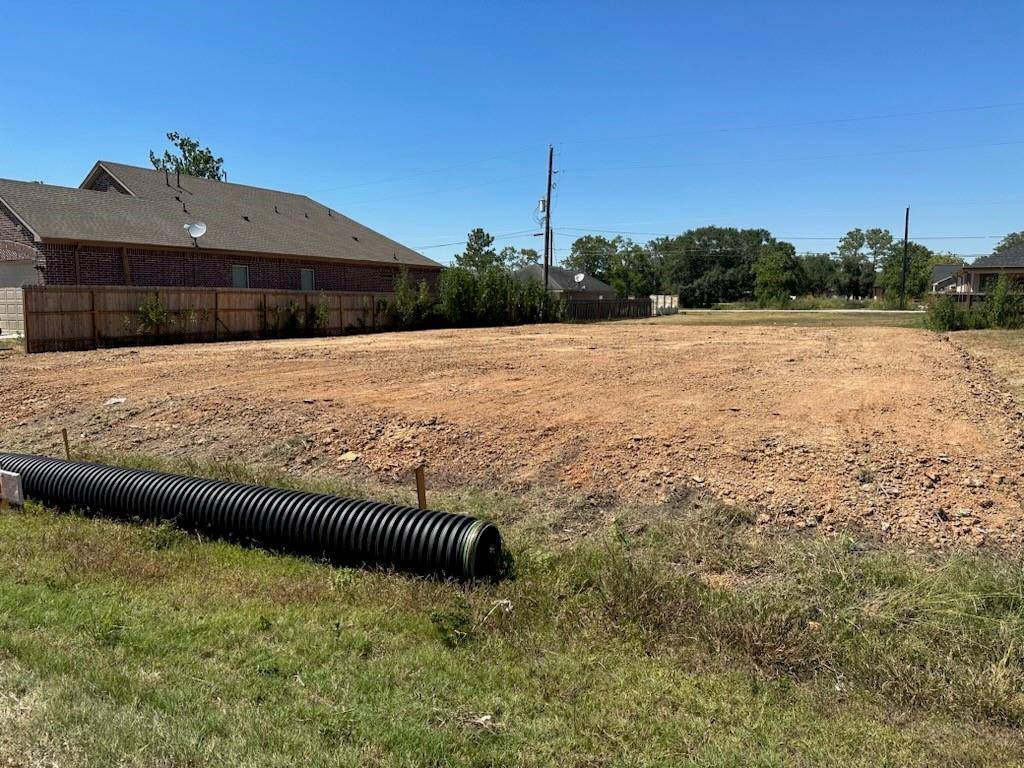 415 Ray AVE, Arcola, TX 77583