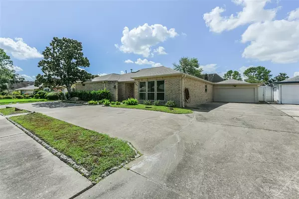 Houston, TX 77071,8023 Oakington DR