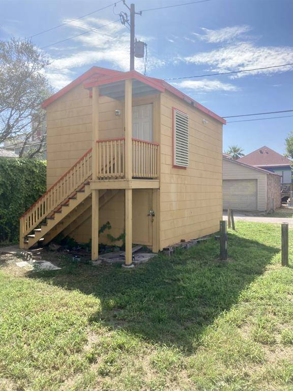 1907 O 1/2 #C, Galveston, TX 77550