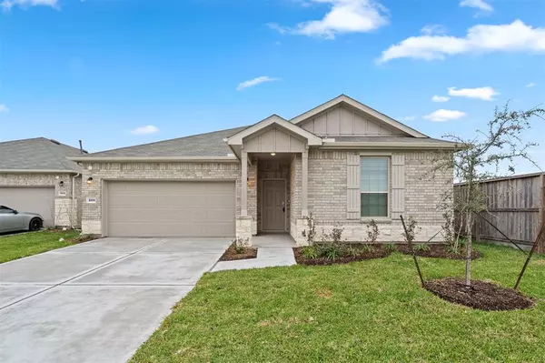 3111 Freiberger LN, Alvin, TX 77511