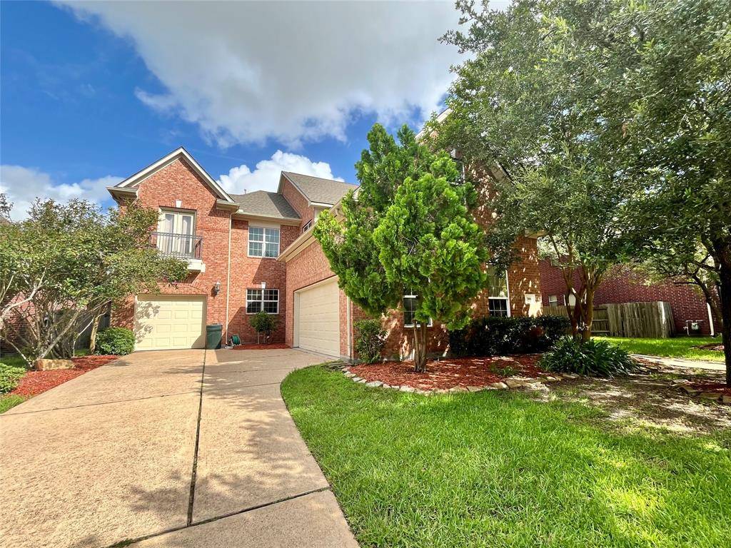 2806 Dixon DR, Pearland, TX 77584