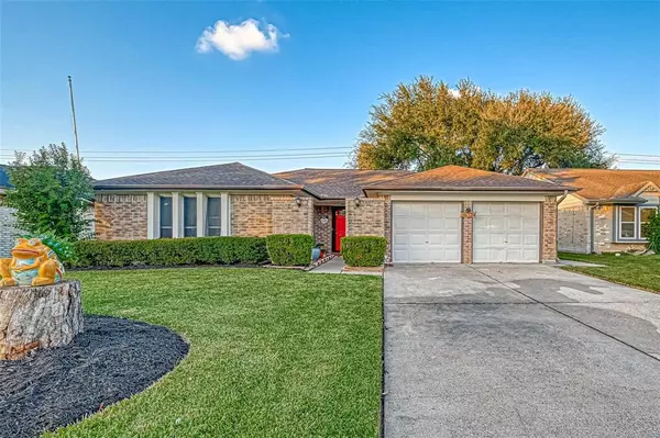 16731 Starboard, Friendswood, TX 77546