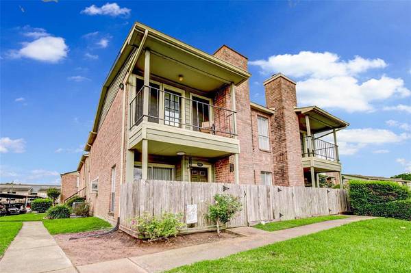 18800 Egret Bay BLVD #804, Webster, TX 77058