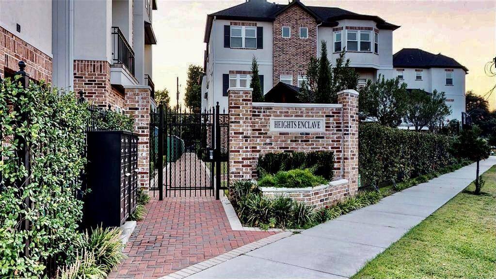 1013 E 28th ST, Houston, TX 77009