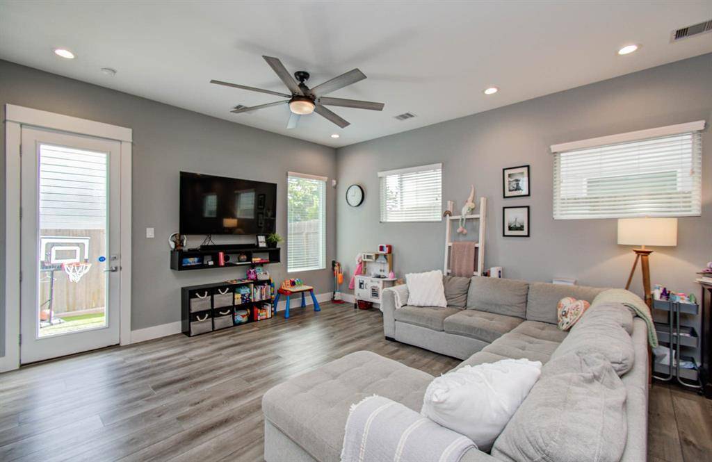 Houston, TX 77091,1221 W Tidwell RD