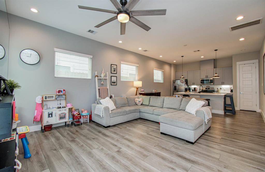 Houston, TX 77091,1221 W Tidwell RD