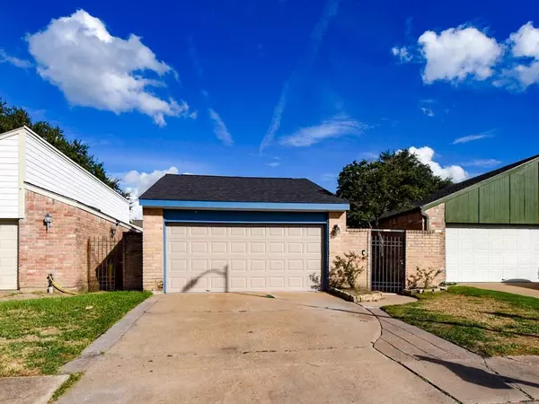 12133 Stone West DR, Houston, TX 77035