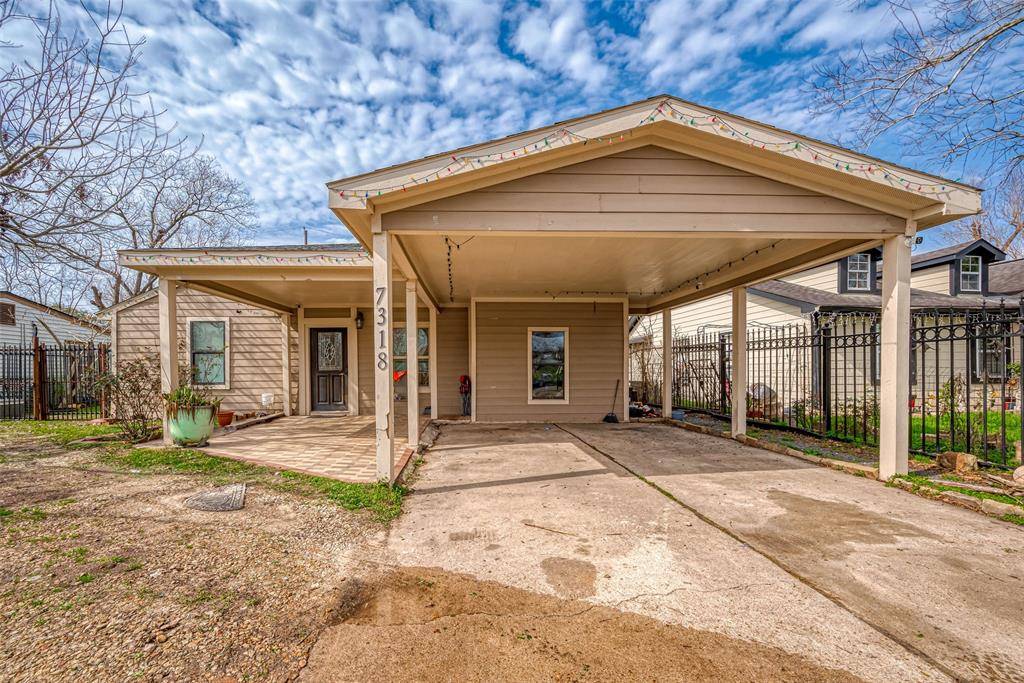 Houston, TX 77033,7318 Jutland RD