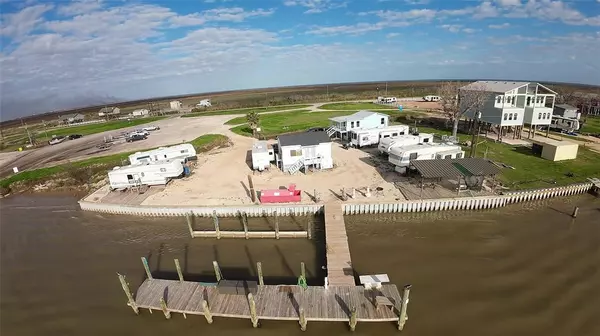 670 St Marys ST S, Matagorda, TX 77414