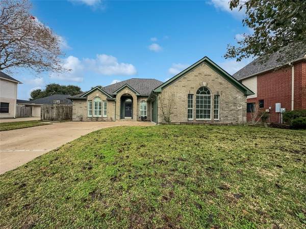 412 Pecan GRV, Dickinson, TX 77539