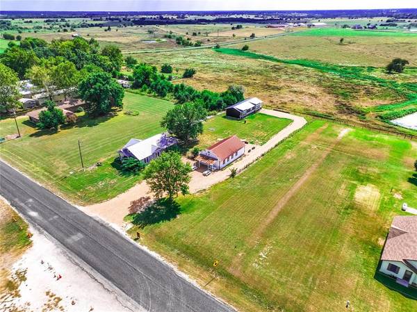 1731 ST Spur 458, Carmine, TX 78932