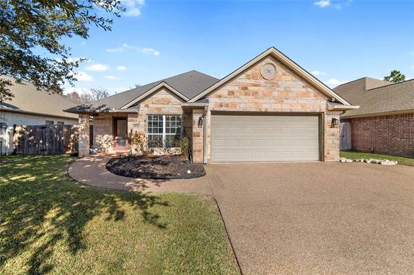 3711 Dove Crossing LN, College Station, TX 77845