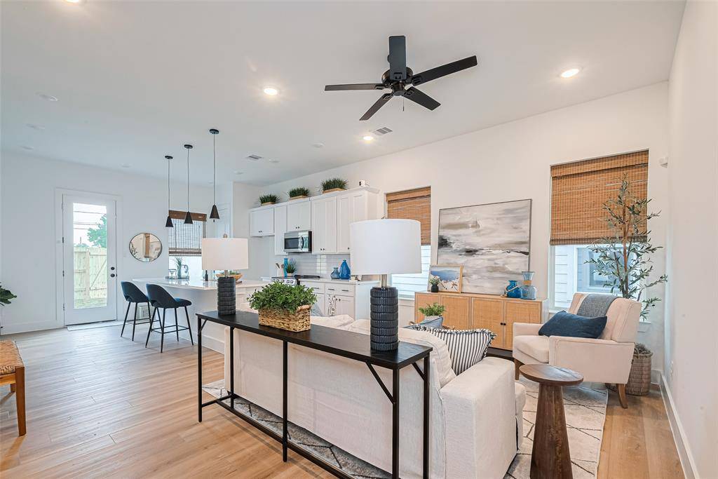2710 Bostic ST, Houston, TX 77093