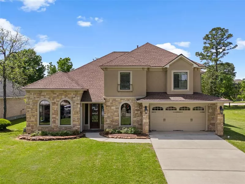 12319 Longmire TRCE, Conroe, TX 77304