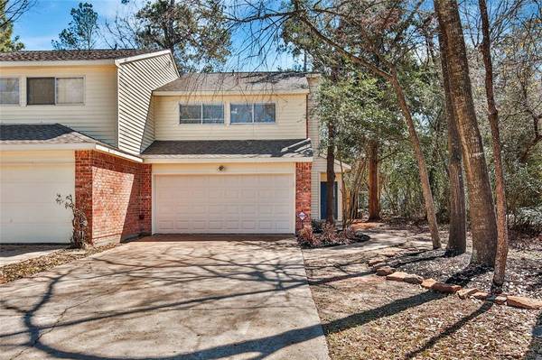 2 Blue Fox CT, The Woodlands, TX 77380