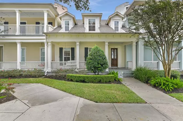 105 Island Passage, Galveston, TX 77554