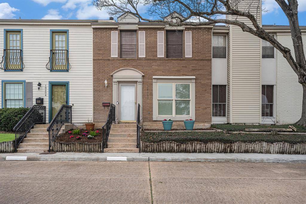 18202 Vinland DR #8202, Nassau Bay, TX 77058