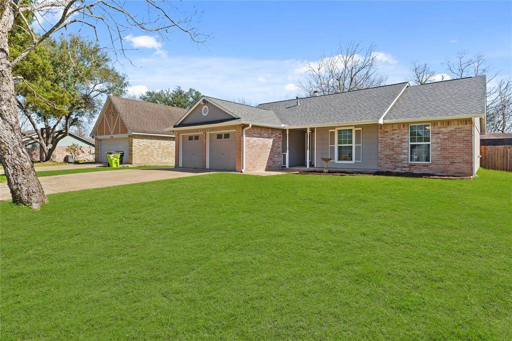 2021 Ward ST, Rosenberg, TX 77471