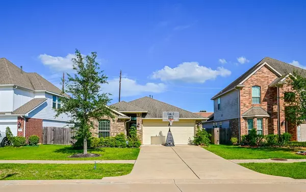 8619 Vista Hills Dr, Richmond, TX 77407