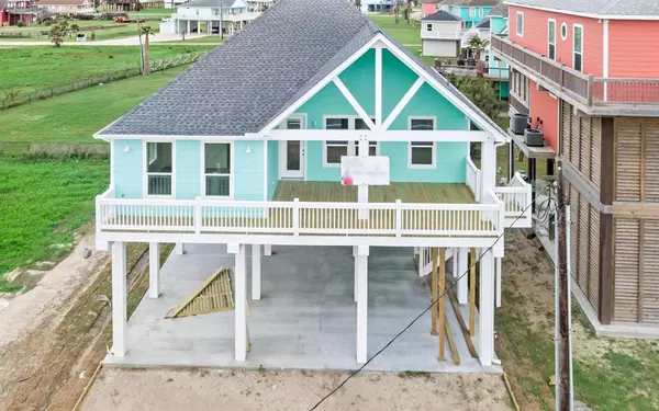 914 Mary Ann, Crystal Beach, TX 77650